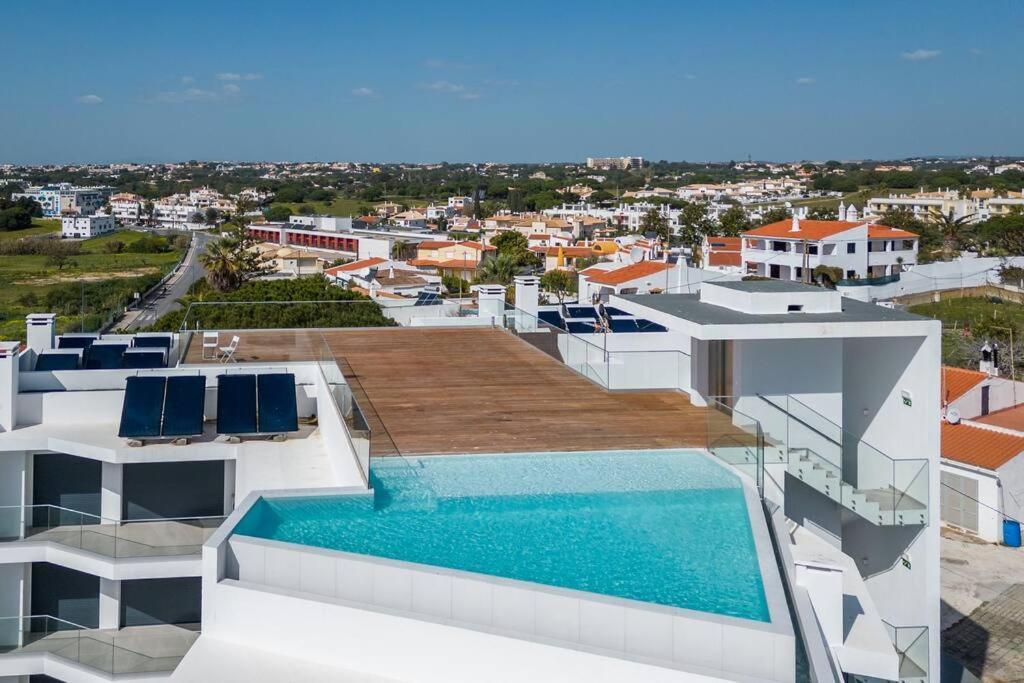 Appartamento Perfect Place To Escape To With Rooftop Infinity Pool Olhos de Agua  Esterno foto